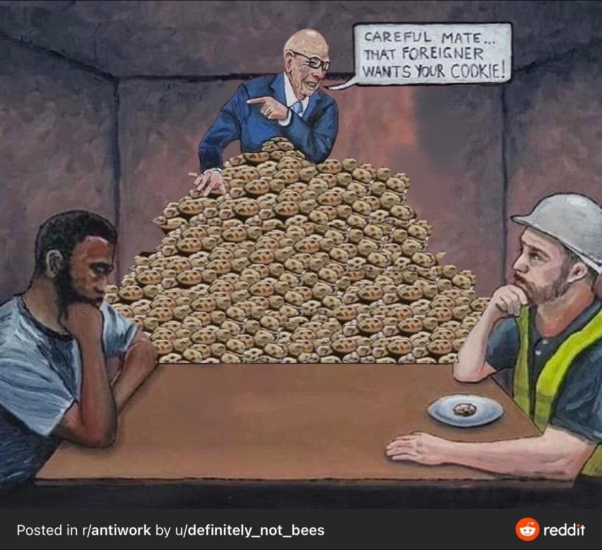 Ostrożnie kolego... Ten obcokrajowiec chce twoje ciasteczko!